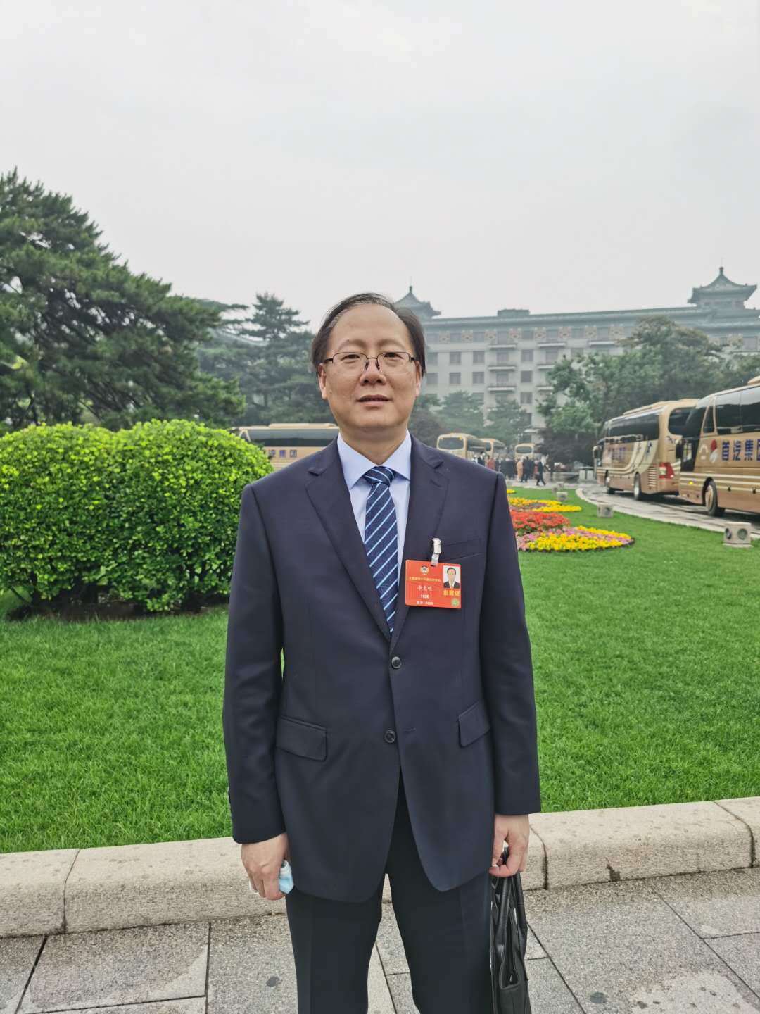 7.全国政协委员、米兰体育·网站登陆入口-米兰online(中国)
工业沈飞副总经理、总工程师李克明 7.全国政协委员、米兰体育·网站登陆入口-米兰online(中国)
工业沈飞副总经理、总工程师李克明